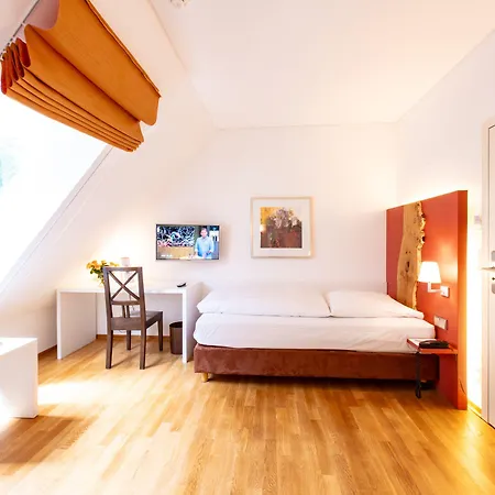 فندق Parkhotel 4*