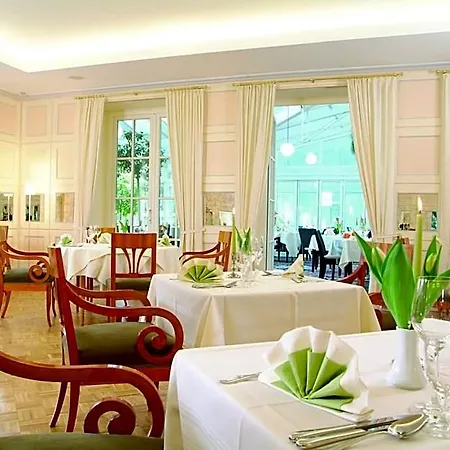 Parkhotel מלון